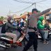 Berikan Pelayanan Prima Bhabinkamtibmas Polsek Lembursitu Rutin Gatur Pagi