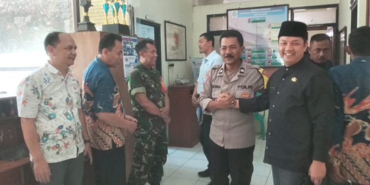 Perkuat Sinergitas TNI – POLRI,dan Lurah, Staf Kelurahan Selalu Jalin Kekompakan