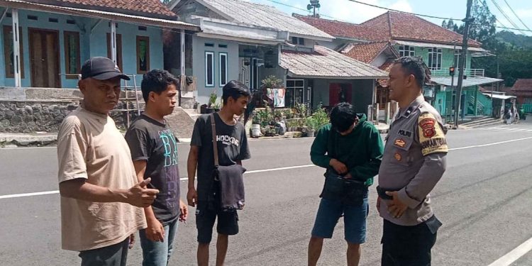 Lewat Sambang Bhabinkamtibmas Ajak Warga Wujudkan Kamtibmas Kondusif