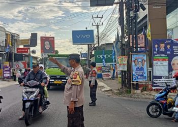 Personel Polsek Lembursitu Laksanakan Gatur Pagi, Guna Melancarkan Bagi Pengguna Jalan