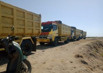 Delapan Kendaraan Truk Pengangkut Pasir Besi Diamankan Polisi