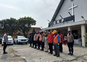 Puluhan Personel Gabungan Diterjunkan Mengamankan Jalannya Ibadah Natal Di Cikembar, Apresiasi Jemaat Diungkapkan Oleh Pendeta
