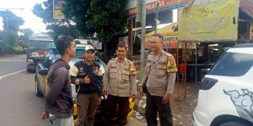 Datangi Warga Langsung, Bhabinkamtibmas Berikan Himbauan Kamtibmas