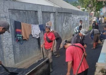 Tedi Setiadi Anggota DPRD Kabupaten Sukabumi Realisasikan Pengaspalan