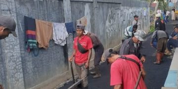 Tedi Setiadi Anggota DPRD Kabupaten Sukabumi Realisasikan Pengaspalan