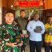Toleransi Umat Beragama, Satgas Yonif 310/KK Berikan Alkitab Dan Salib Kepada Dua Gereja Di Pegunungan Bintang