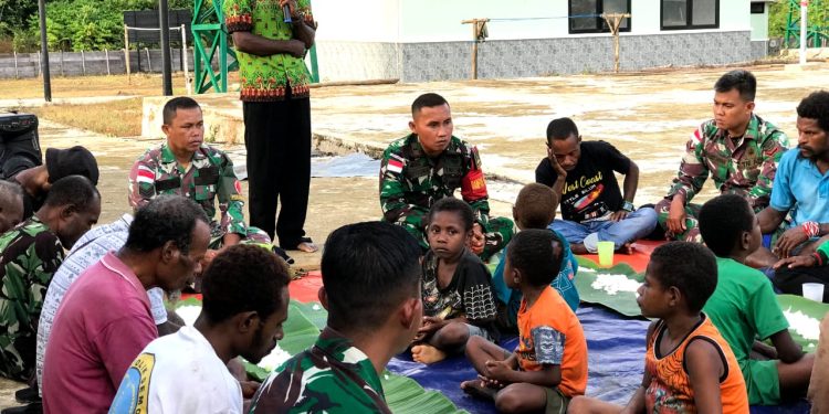 Satgas Yonif 310/KK Panjatkan Doa Bersama Warga Di Keerom Papuas