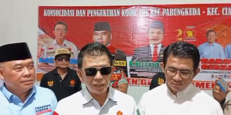 Teddy Setiadi Gelar Konsolidasi dan Pengukuhan Koordinator TPS Kecamatan Parungkuda dan Ciambar