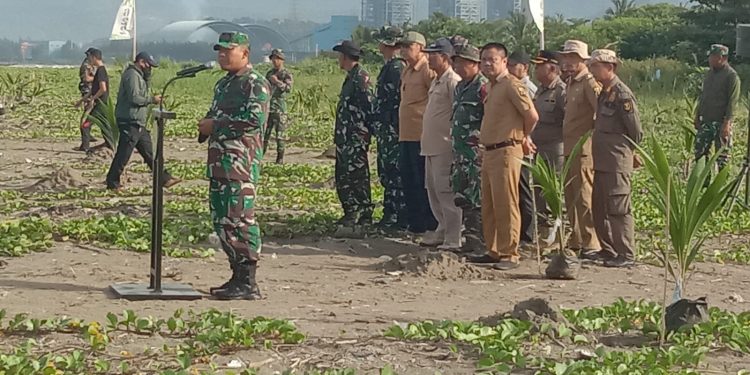 Kerja Nyata Kodim 0622/Kab. Sukabumi Tingkatkan Perekonomian Melalui Pariwisita Pantai Talanca Desa Loji Kecamatan Simpenan Kab. Sukabumi