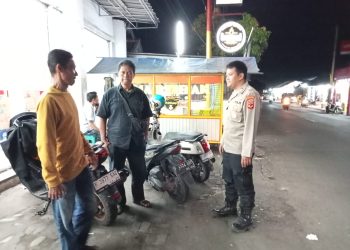 Intensifkan Patroli, Malam Hari Cegah Gangguan Kamtibmas, Anggota Samapta Polsek Lembursitu