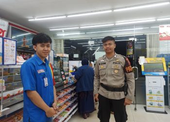 Patroli Sambang Karyawan Alfamart dan Indomaret, Berikan Himbauan Kamtibmas
