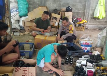 Wujudkan Kedekatan Dengan Warga, Bhabinkamtibmas Polsek Lembursitu Sambangi Warga Binaan