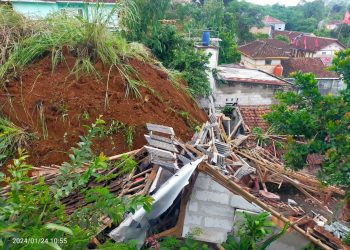 Bancana Longsor di Sekarwangi, Belasan Rumah Terdampak