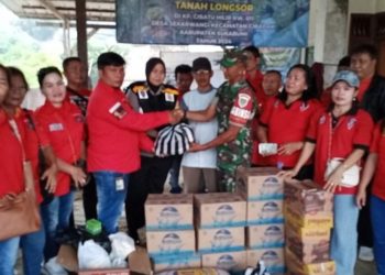Pemuda Batak Bersatu Sukabumi Berikan Bantuan Untuk Korban Bencana Longsor Sekarwangi