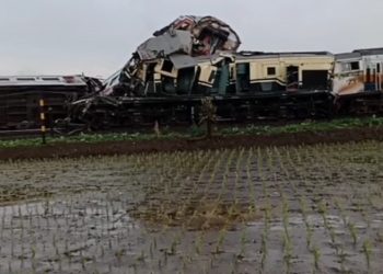 Tabrakan Kereta Api di Cicalengka Kawasan Haurpugur Hebohkan Warga