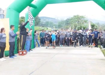 Bupati Sukabumi dan Ratusan Pelari Ikuti Fun Trail Run 2024 Goalpara Tea Park