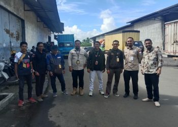 Panwaslucam Bantargadung Lakukan Pengawasan Pendistribusian Logistik di Gudang Logistik