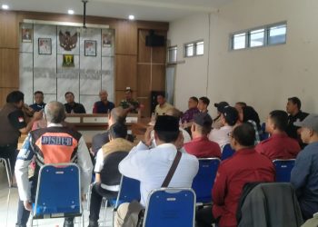 Masuki Masa Tenang Kampanye, Panwascam Kec. Cibadak Libatkan Penertiban Alat Peraga