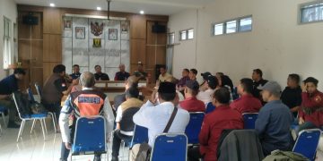 Masuki Masa Tenang Kampanye, Panwascam Kec. Cibadak Libatkan Penertiban Alat Peraga