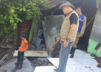 Akibat Pergerakan Tanah, Enam Unit Rumah di Bantargadung Ambruk