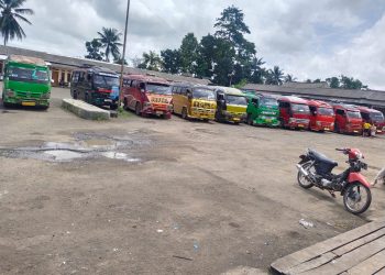 Bus Damri Surade – Bogor Beroperasi Secara Tiba-tiba, Supir Angkutan Elf Pajampangan Rungkad