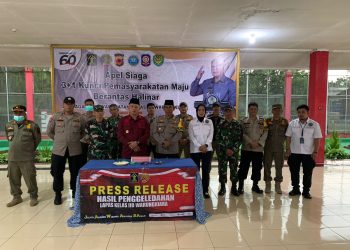 Jelang HBP ke-60, Lapas Kelas IIB Bersama Aparat Gabungan Lakukan Penggeledahan di Tiap Blok Hunian WBP