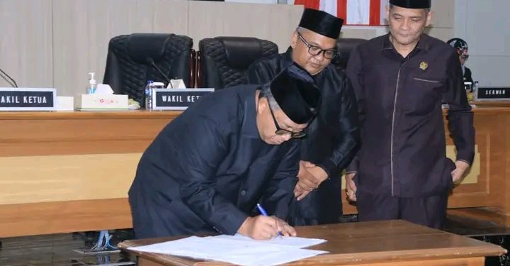 Akhirnya, Bupati Sukabumi Sampaikan Pendapat Akhir Raperda dan Pertanggungjawaban Realisasi APBD 2023