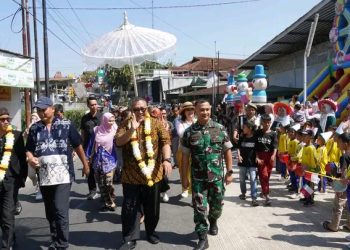 Bupati Sukabumi Apresiasi Kekompakan Masyarakat Dalam Kemeriahan Kirab Budaya Hari Jadi Desa Sasagaran