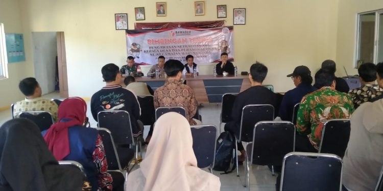 Panwascam Warungkiara Gelar Sosialisasi dan Ikrar Netralitas ASN di Pilkada 2024
