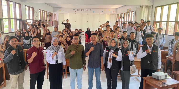 Libatkan Peran Pelajar SMA, Panwascam Bantargadung Gelar Sosialisasi Pengawasan Pemilu Partisipatif Bersama