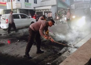 Hari Tani Nasional, Ratusan Petani dan Mahasiswa Kepung Kantor DPTR Kab. Sukabumi