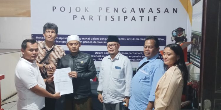 LFI dan Tim Hukum Paslon Wali Kota Sukabumi Laporkan Dugaan Money Politik ke Bawaslu