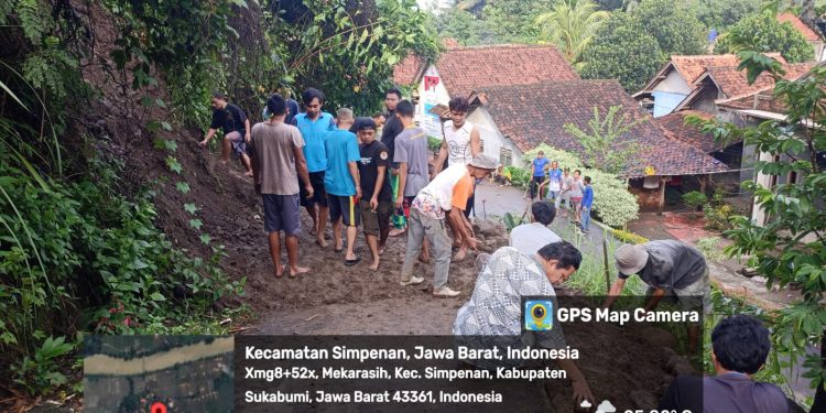 Hujan Deras, Tebing di Simpenan Longsor