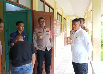 Wadir Krimsus Polda Jabar Tinjau Kotak Suara Usai Pelaksanaan Pilkada Sukabumi