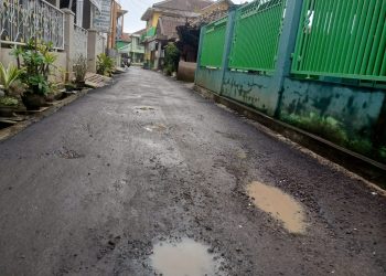 Aspal Jaling di Cibolangkidul Baru Seminggu Selesi Pekerjaan, Kok Sudah Rusak Lagi?