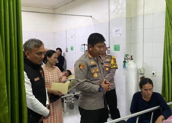 Kapolres Sukabumi Kunjungi Korban Penyiraman Air Keras Oleh Suaminya