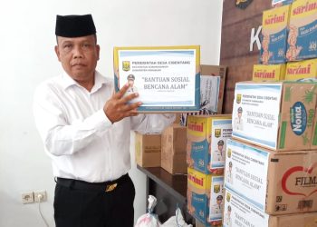 Kepala Desa Cibentang Berjibaku Distribusikan Bantuan Untuk Korban Terdampak Bencana di Datarnangka