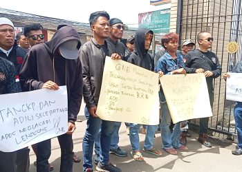 Massa JTM Gelar Aksi, Desak Kejari Tindak Lanjuti Dugaan Korupsi Kades Neglasari