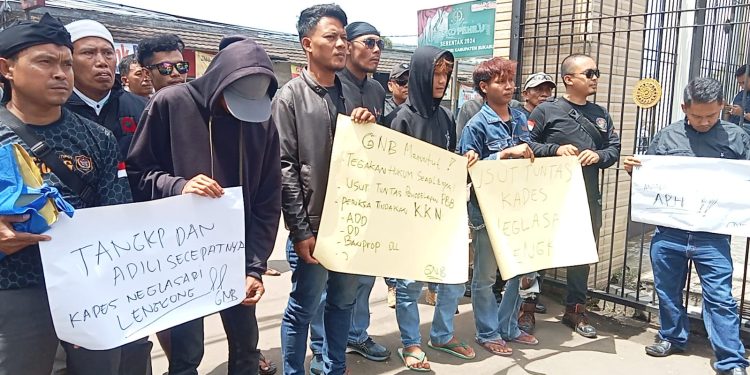 Massa JTM Gelar Aksi, Desak Kejari Tindak Lanjuti Dugaan Korupsi Kades Neglasari