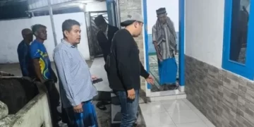 Warga Lamping Kota Sukabumi, Digegerkan Penemuan Sosok Bayi Tergelatak Depan Masjid