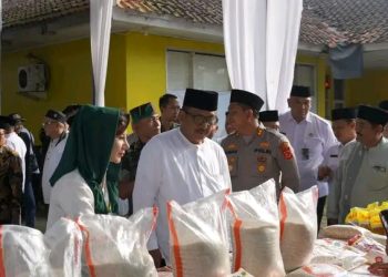 Muhibah Ramadan 1446 Hijriah, Bupati & Wabup Sukabumi Salurkan Santunan