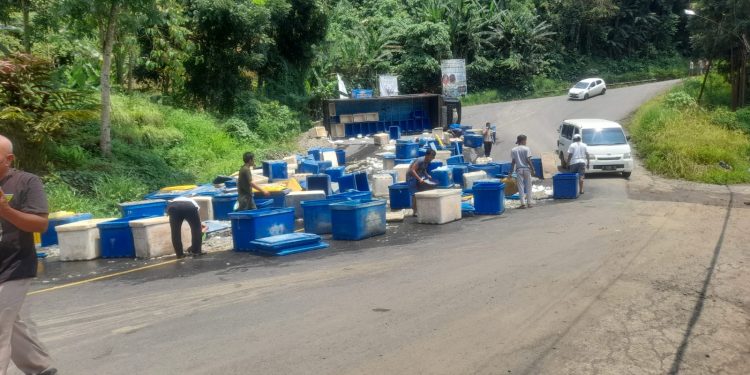 Jalur Cikembang – Palabuhanratu Minim Rambu dan PJU, Pengendara Galau Dengan Kondisi Kerusakan Jalan