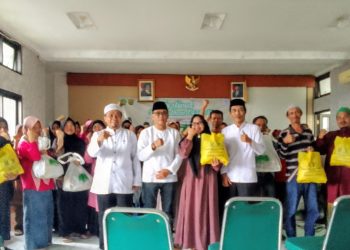 Ramadhan Penuh Berkah, Kemenag dan Baznas Kab. Sukabumi Berikan Ratusan Paket Sembako
