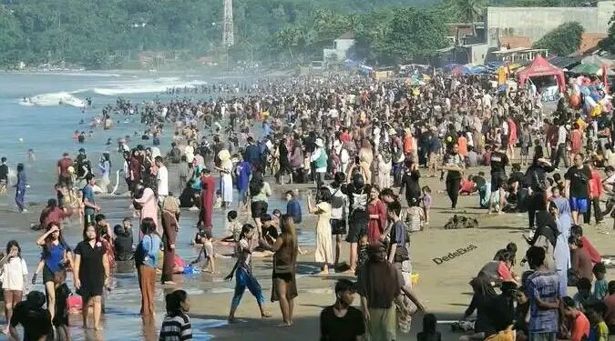 Jaga Kenyamanan Usai Libur Panjang, Disperkim Kab. Sukabumi Siagakan Petugas Kebersihan