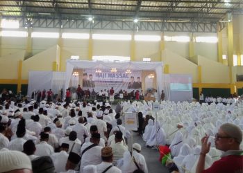 Ribuan Calhaj Ikuti Bimbingan Manasik Haji Massal Tingkat Kabupaten Sukabumi Tahun 2025, Ini Pesan Sekda Ade Suryaman