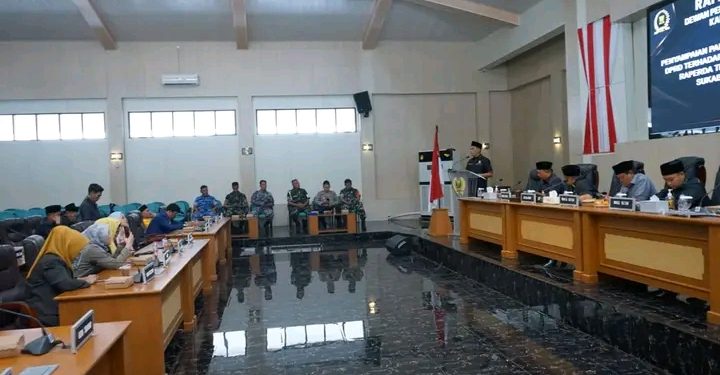 Paripurna DPRD Kab. Sukabumi, Sampaikan Pandangan Umum Fraksi Fraksi