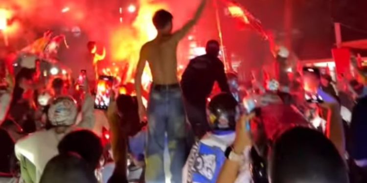 Persib Vs Barito 1:1, Uforia Bobotoh Sukabumi Rayakan Kemenangan Juara Liga 1 2025