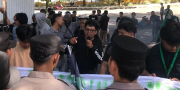 Pengawasan Ketenagakerjaan Diniali Lemah, HMI Orasi Didepan DPRD Kab. Sukabumi