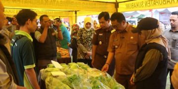 Harlah ke_80 Kejari Gandeng Pemkab Sukabumi Gelar Pasar Murah di Cibadak