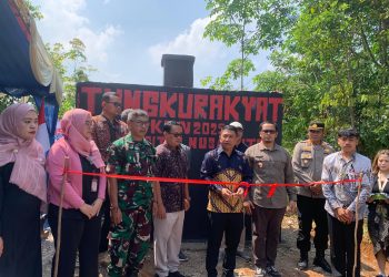 “Tungku Rakyat” Inovasi Mahasiswa Universitas Nusa Putra, Solusi Pengelolaan Sampah Di Desa Mekarnangka